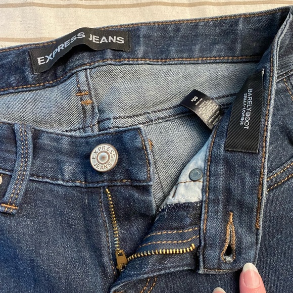 Express Low Rise Barely Bootcut Jeans - Picture 3 of 8